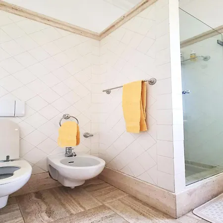 Paradeisos Bed & Breakfast
