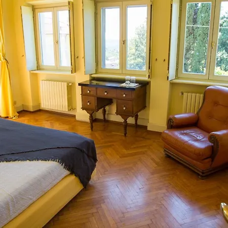 Paradeisos Bed & Breakfast *