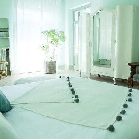 Bed & Breakfast Paradeisos Varese